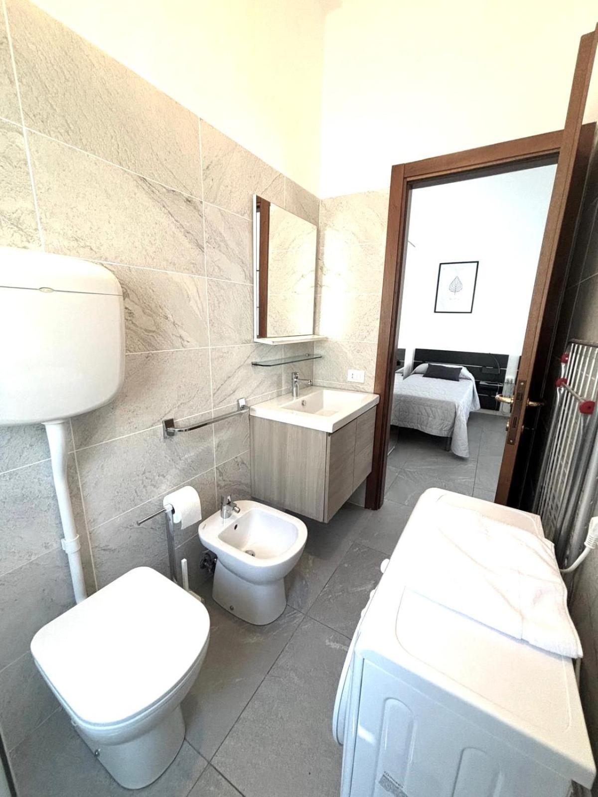 Bilocali Casa De Lazzari - Piazza Brescia - Adria Holiday Jesolo - Family Apartments Экстерьер фото