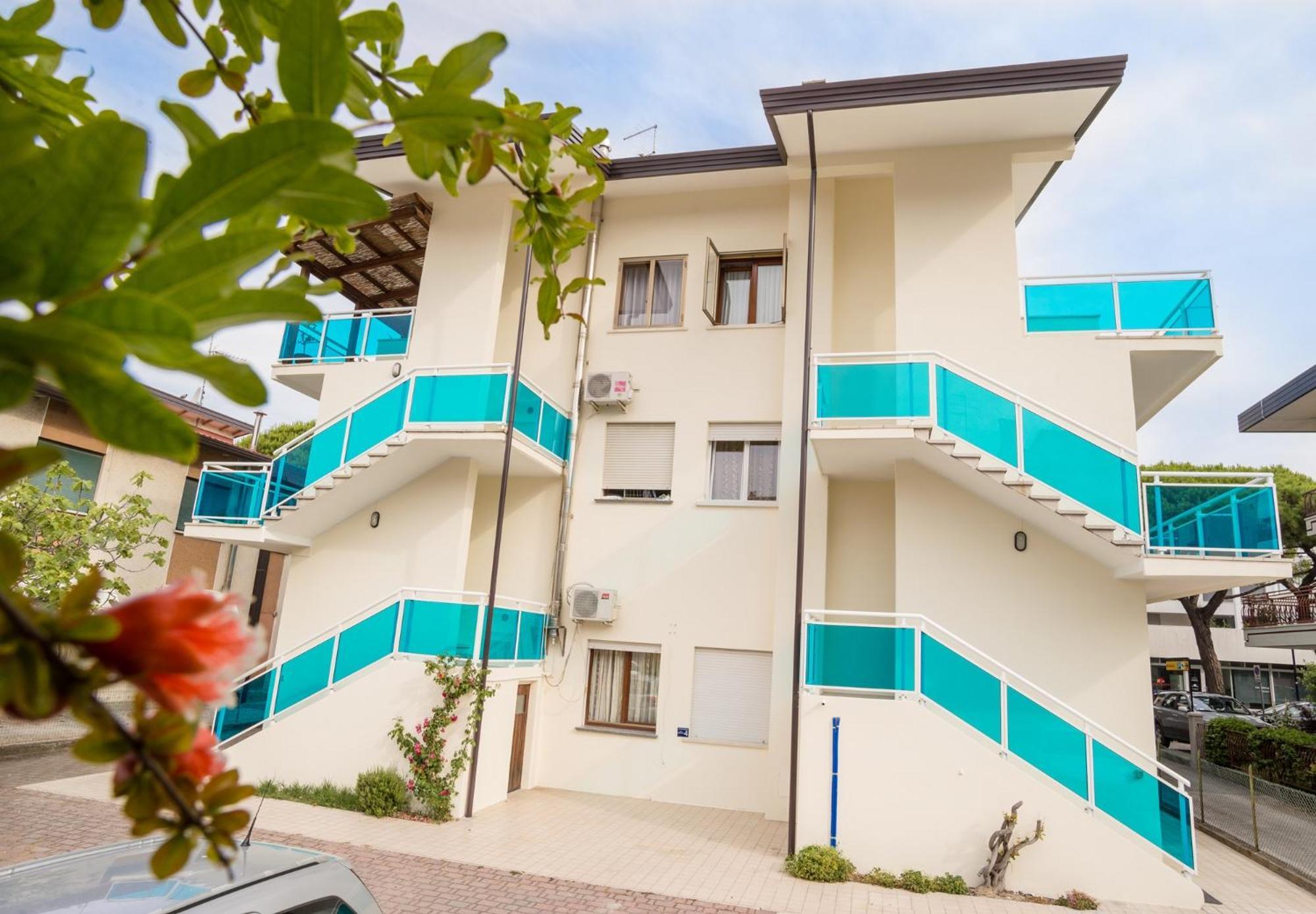 Bilocali Casa De Lazzari - Piazza Brescia - Adria Holiday Jesolo - Family Apartments Экстерьер фото